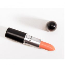 Son Mac Sweet and Sour cam nude hồn nhiên