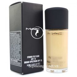 Kem nền che khuyết điểm dành cho da nhờn hỗn hợp Mac Studio Fix Fluid SPF 15
