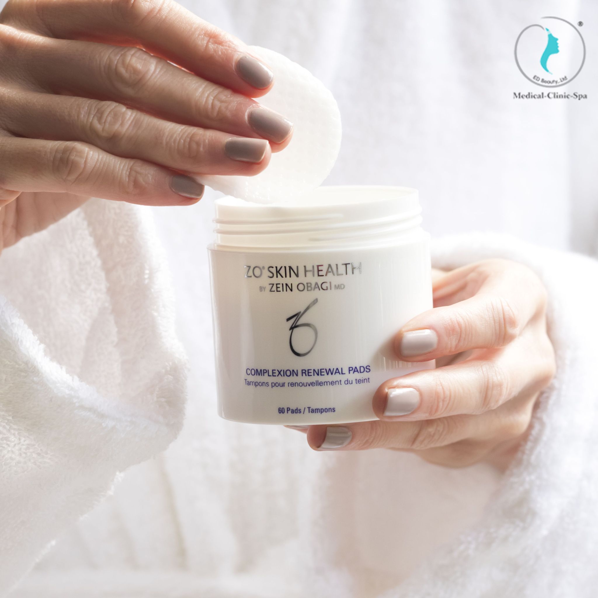Glycolic Acid trong Complexion Renewal Pads giúp loại bỏ các tế bào da chết giúp da thông thoáng