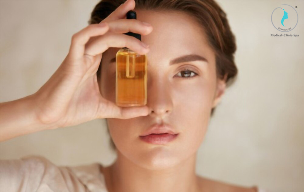 Cách trị mụn - thâm mụn từ hoạt chất Retinol và Niacinamide
