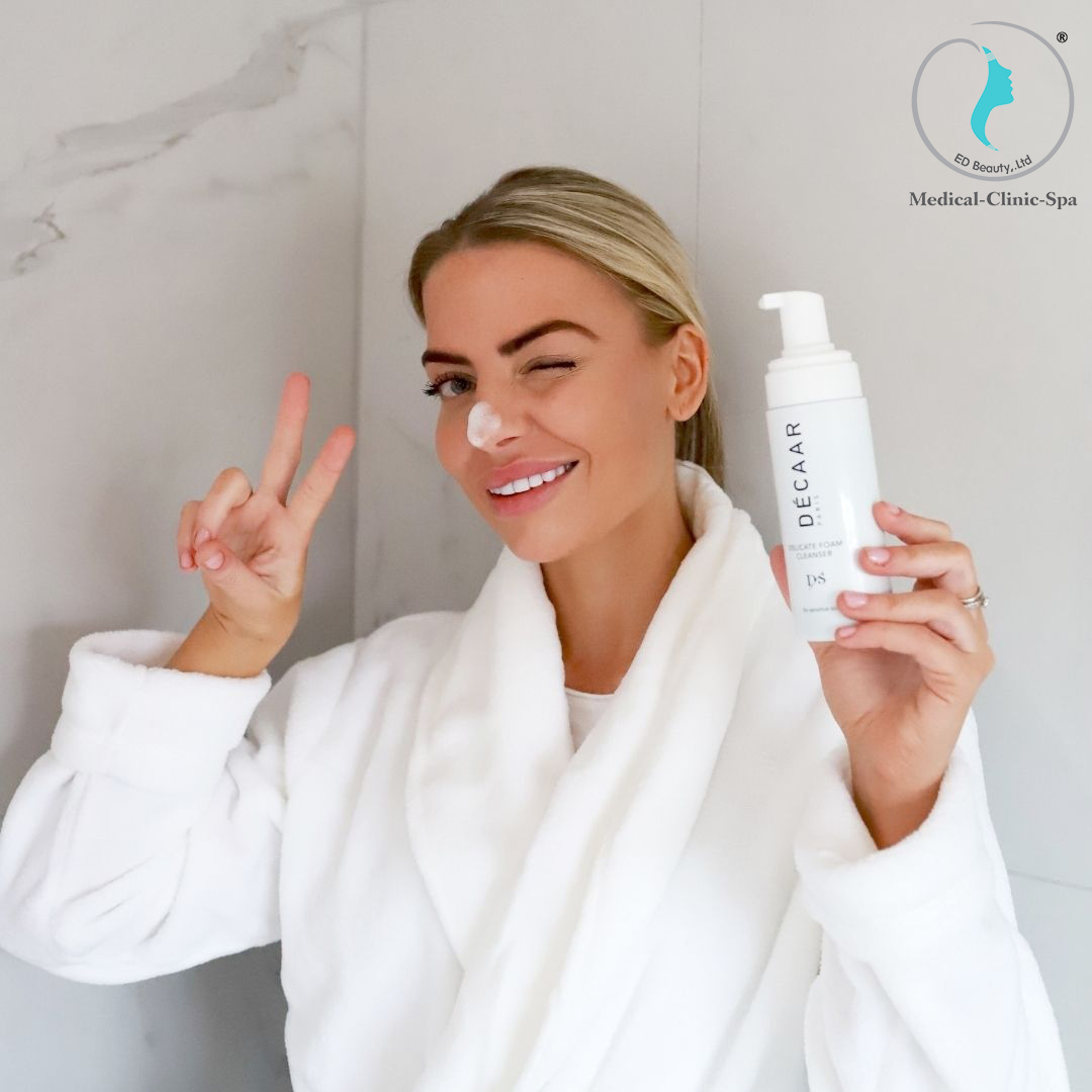 Sữa rửa mặt Décaar Delicate Foam Cleanser dành cho da nhạy cảm
